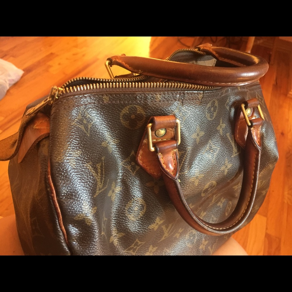 Louis Vuitton speedy 30 monogram 100% authentic